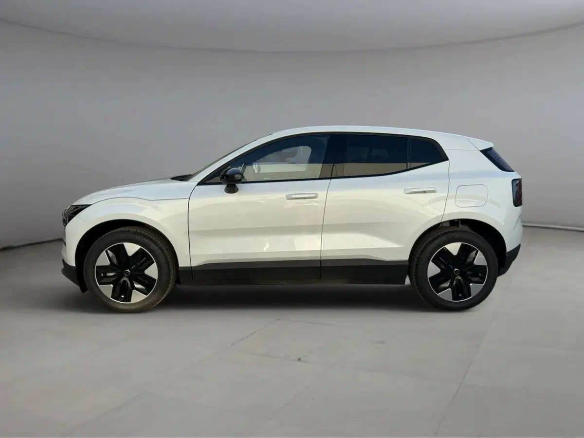 VOLVO Veicoli Commerciali EX30 nuova a Palermo (2)
