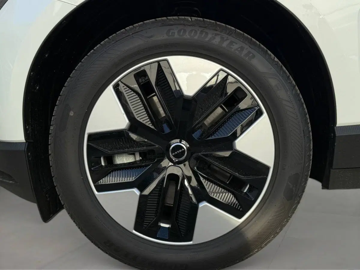 VOLVO Veicoli Commerciali EX30 nuova a Palermo (9)