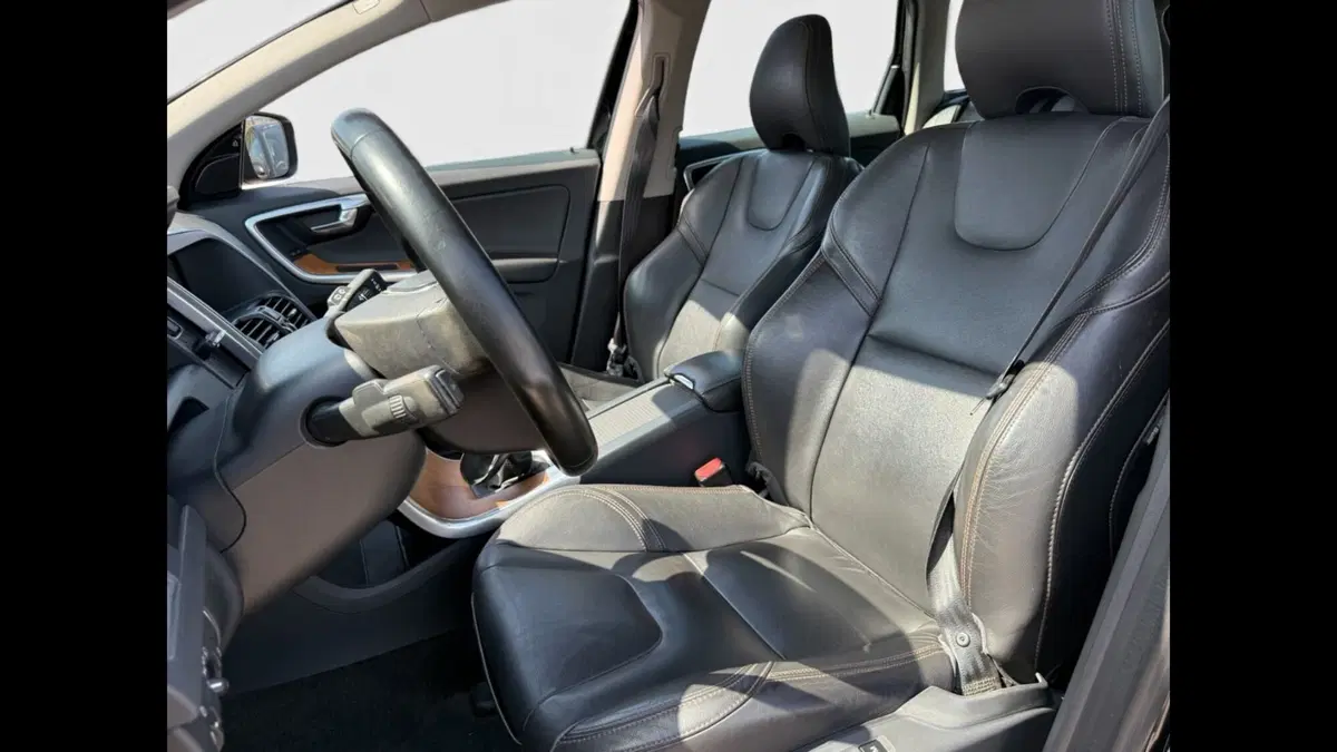Volvo XC60 usata a Palermo (10)