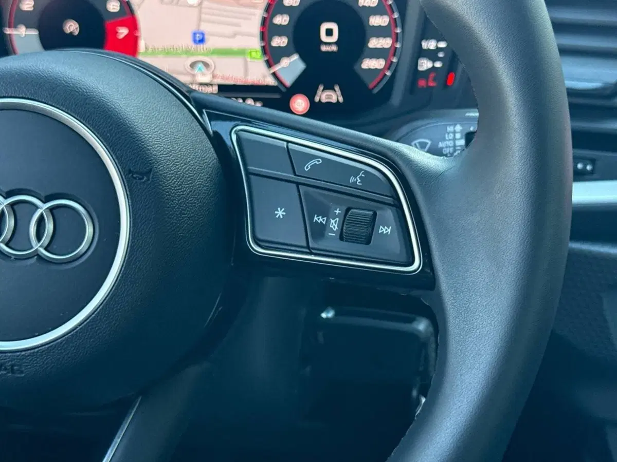 Audi A1 allstreet usata a Palermo (15)