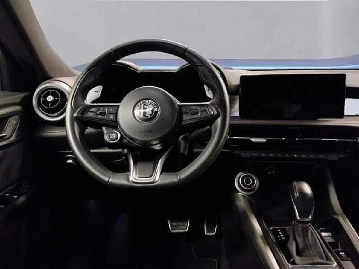 Alfa Romeo Tonale usata a Milano (12)
