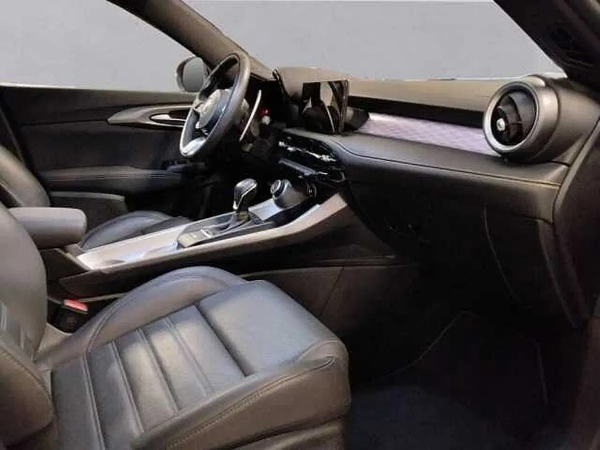 Alfa Romeo Tonale usata a Milano (14)