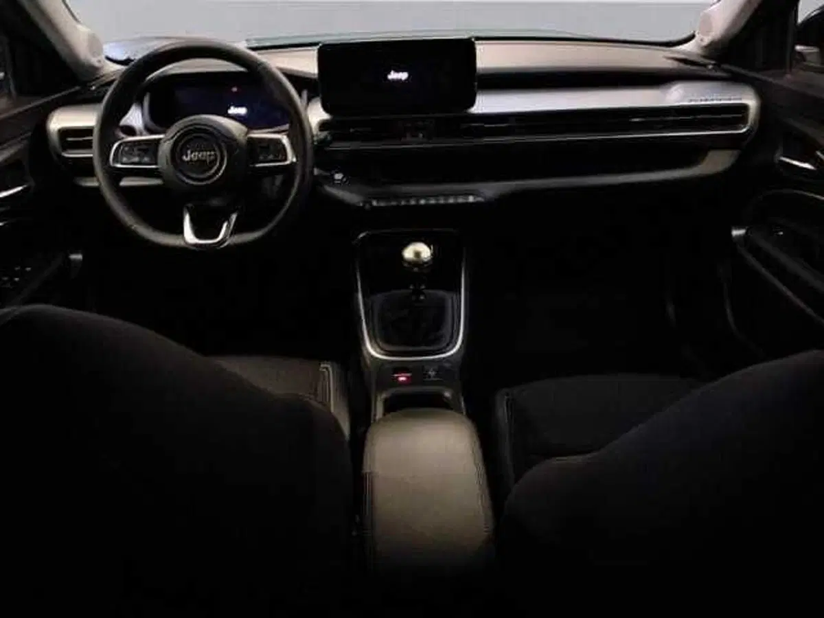 Jeep Avenger usata a Milano (11)