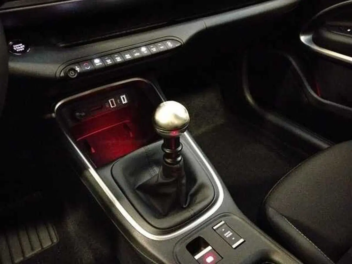Jeep Avenger usata a Milano (20)