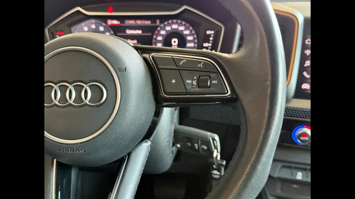 Audi A1 allstreet usata a Palermo (16)