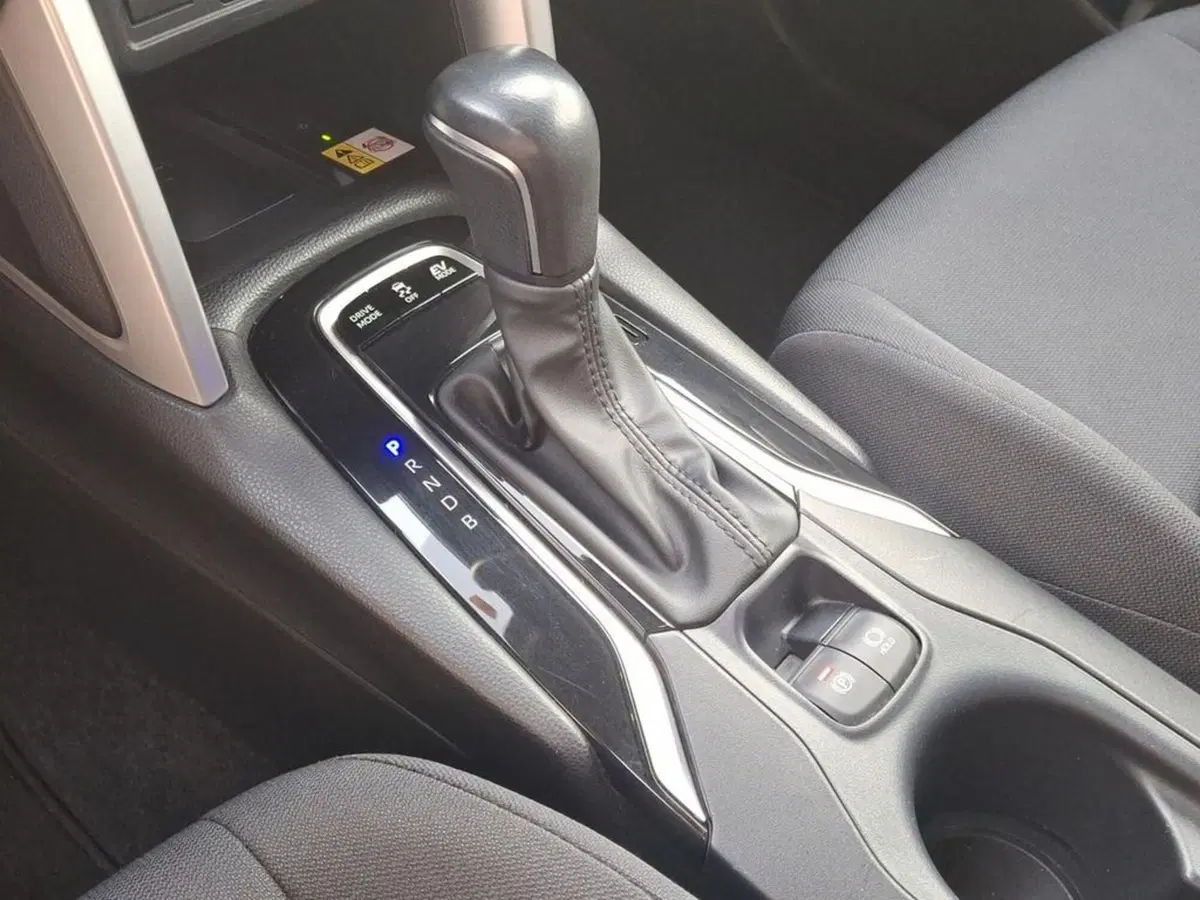Toyota Corolla Cross Hybrid usata a Roma (15)