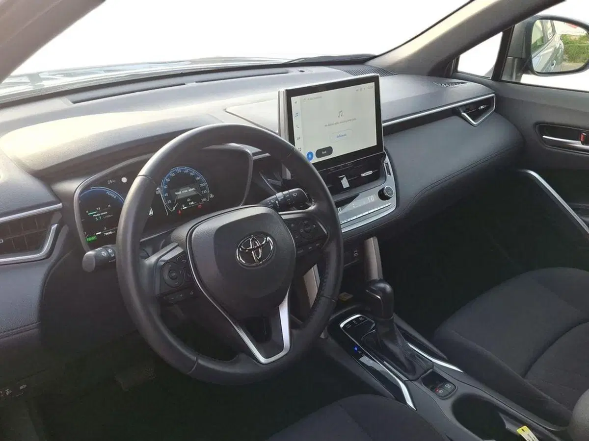 Toyota Corolla Cross Hybrid usata a Roma (7)