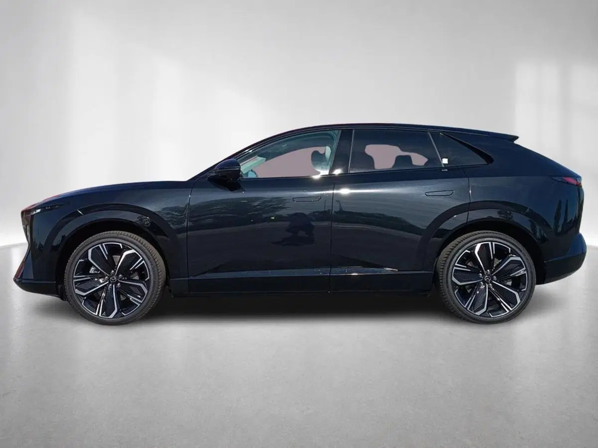 Mazda CX-6e nuova a Ravenna (3)