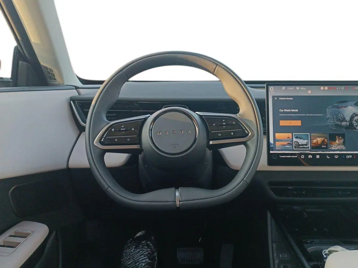 Mazda CX-6e nuova a Ravenna (10)