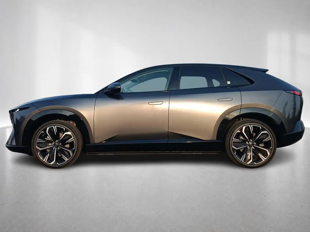 Mazda CX-6e nuova a Ravenna (3)