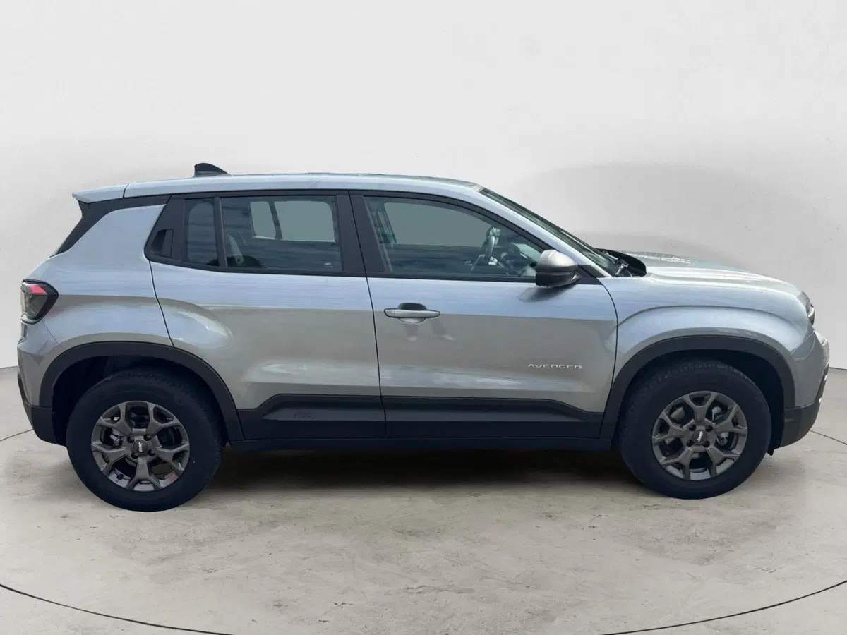 Jeep Avenger usata a Monza e Brianza (8)