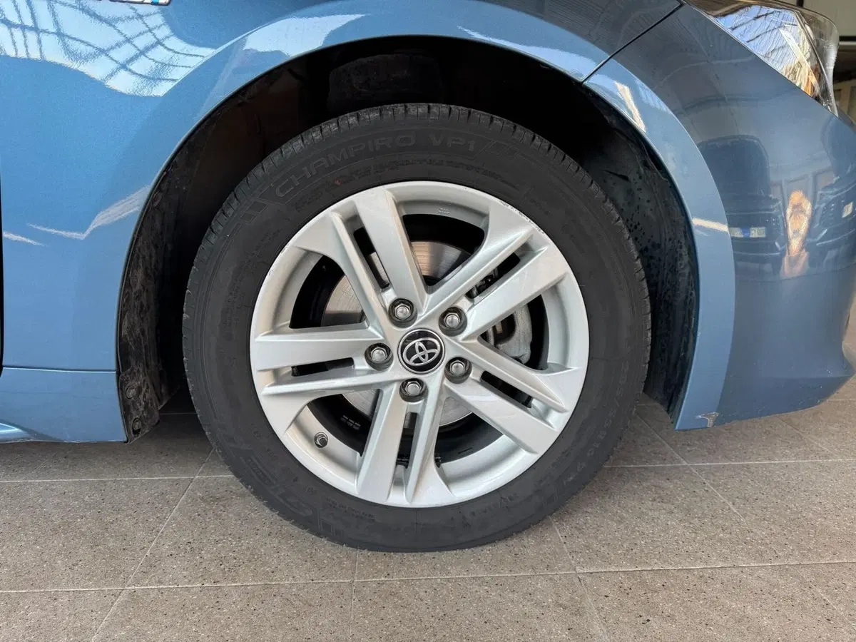 Toyota Corolla Touring Sports usata a Monza e Brianza (19)