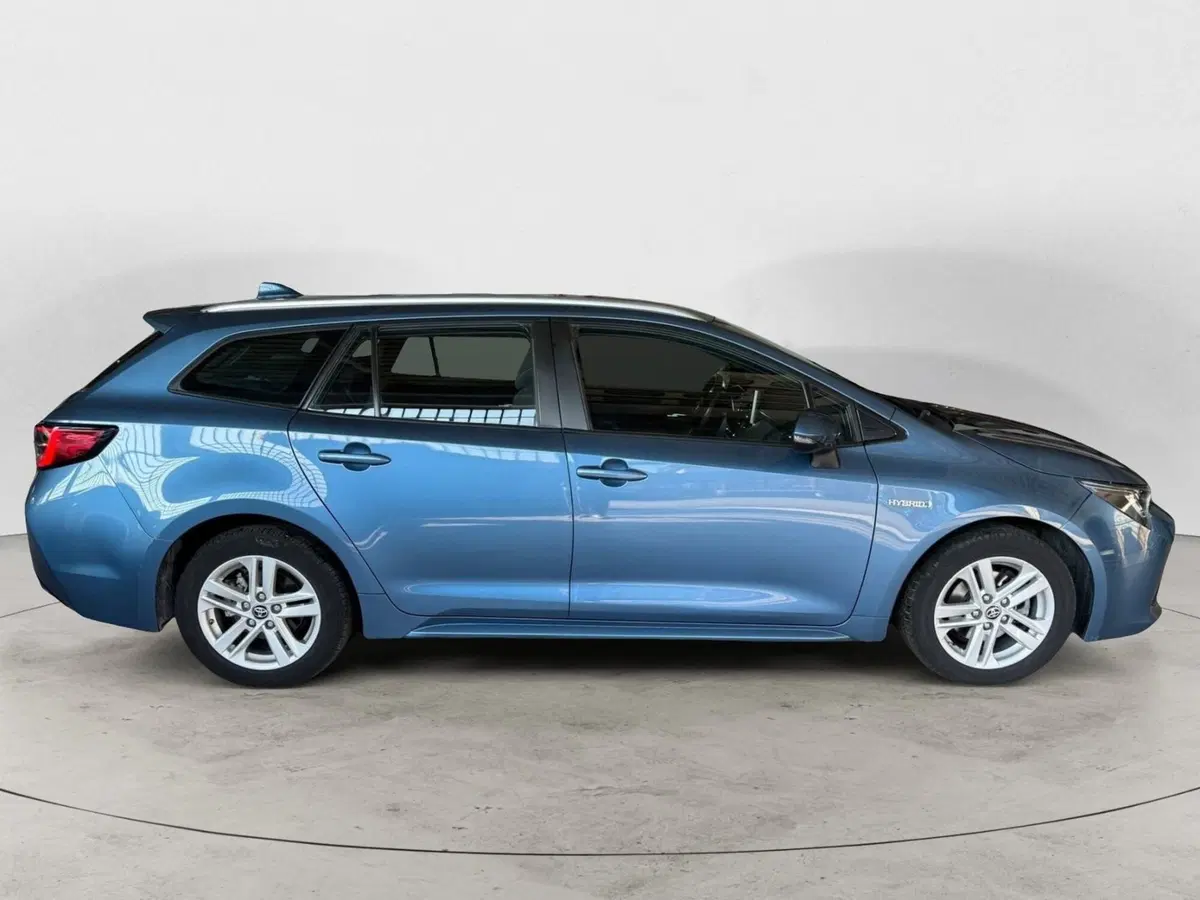Toyota Corolla Touring Sports usata a Monza e Brianza (7)