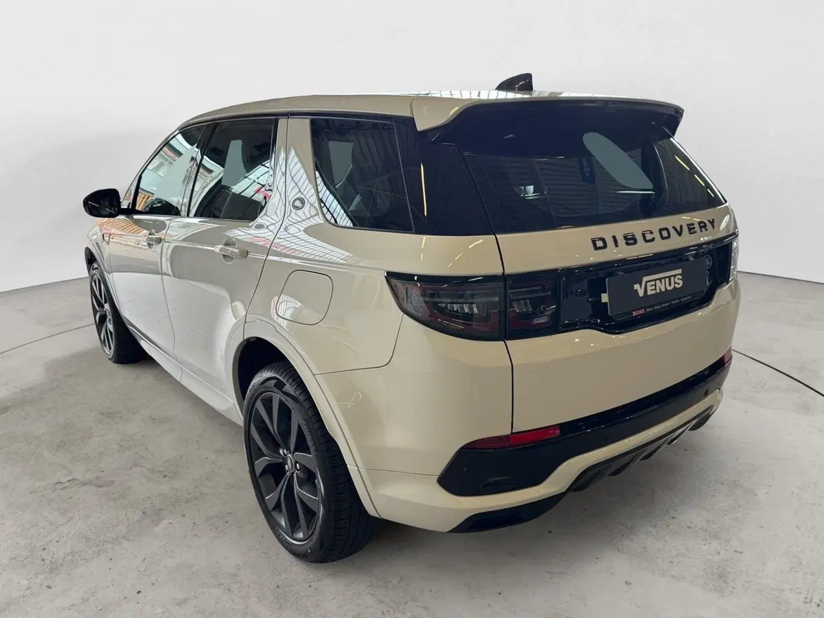 Land Rover Discovery Sport nuova a Monza e Brianza (4)