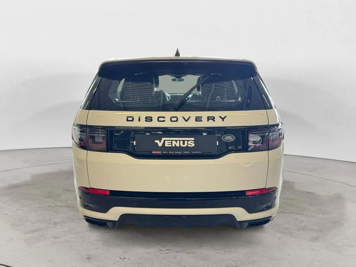 Land Rover Discovery Sport nuova a Monza e Brianza (5)