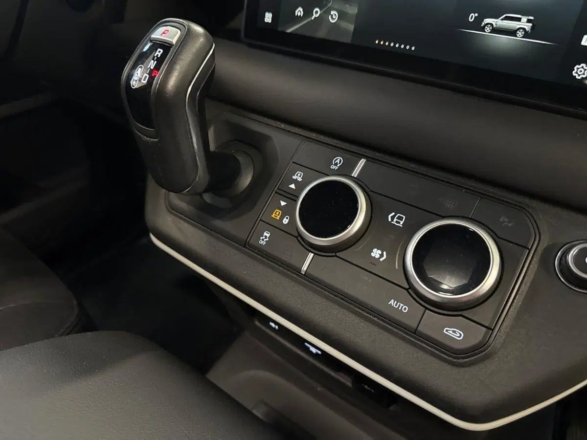 Land Rover Defender usata a Firenze (15)
