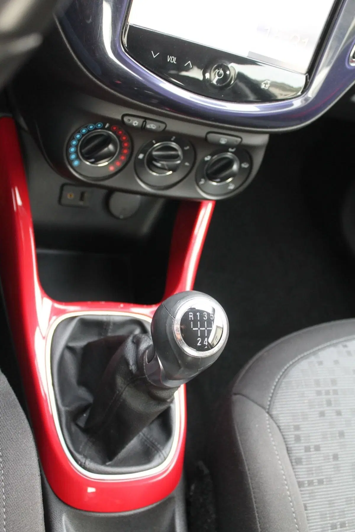 Opel Adam usata a Cuneo (13)