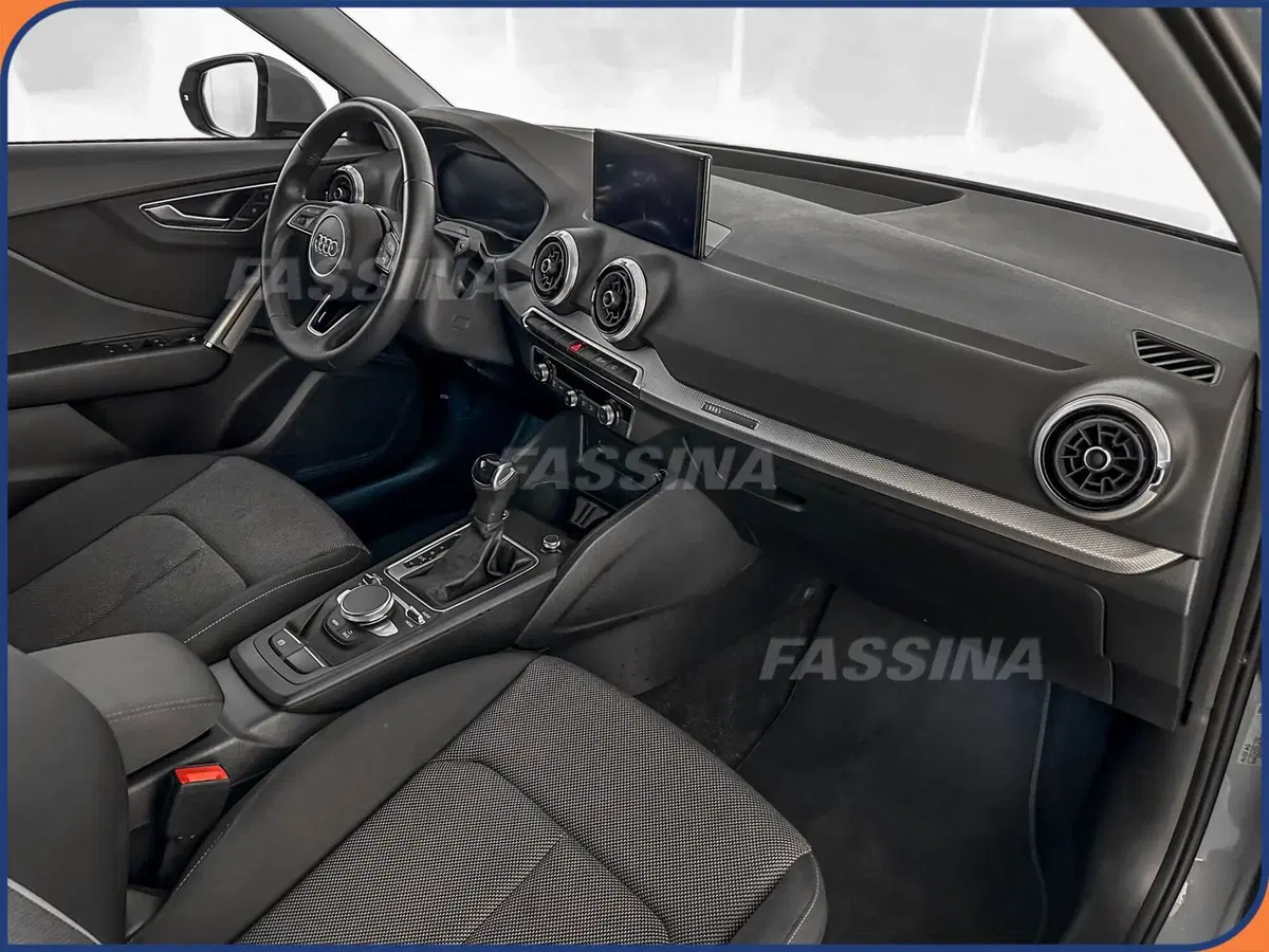 Audi Q2 usata a Milano (13)