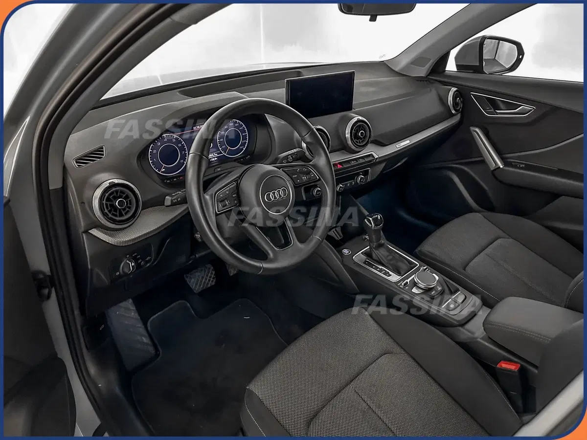 Audi Q2 usata a Milano (9)