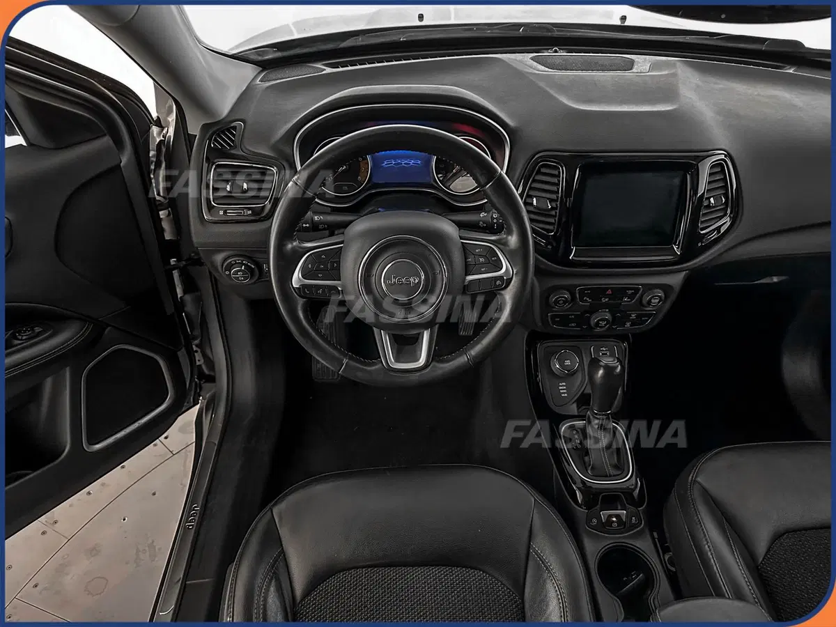 Jeep Compass usata a Milano (11)