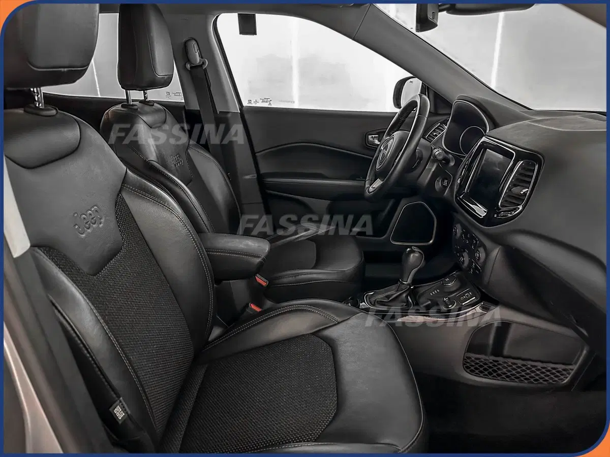 Jeep Compass usata a Milano (14)