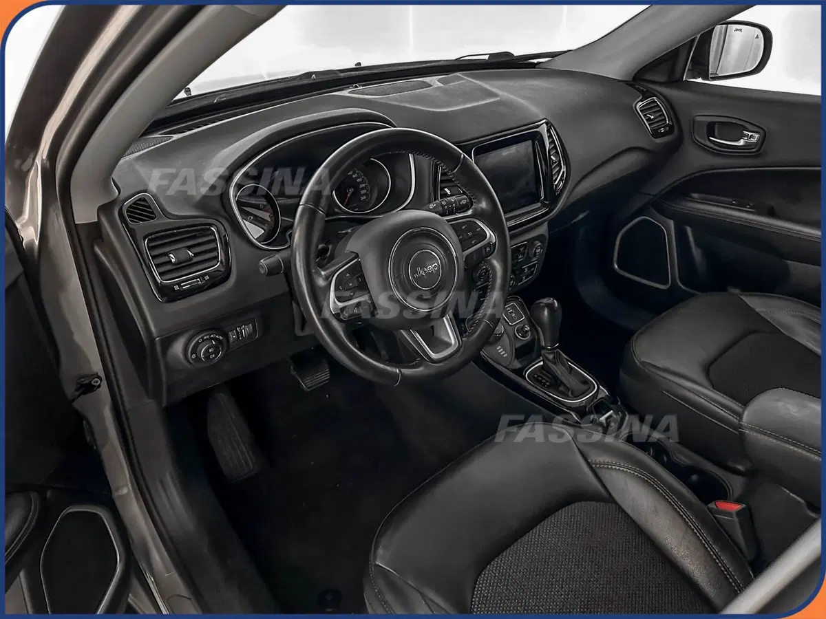 Jeep Compass usata a Milano (9)