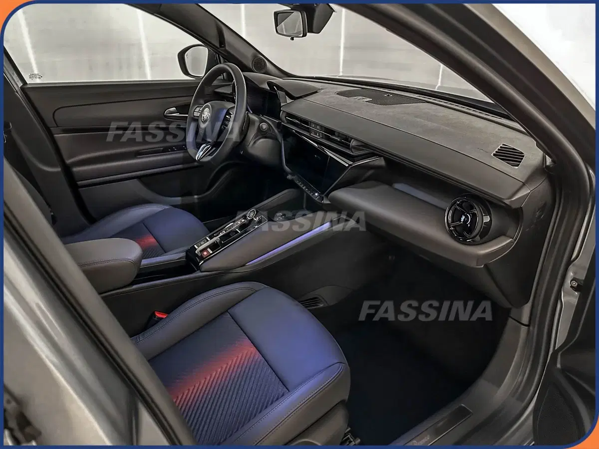 Alfa Romeo Junior nuova a Milano (13)
