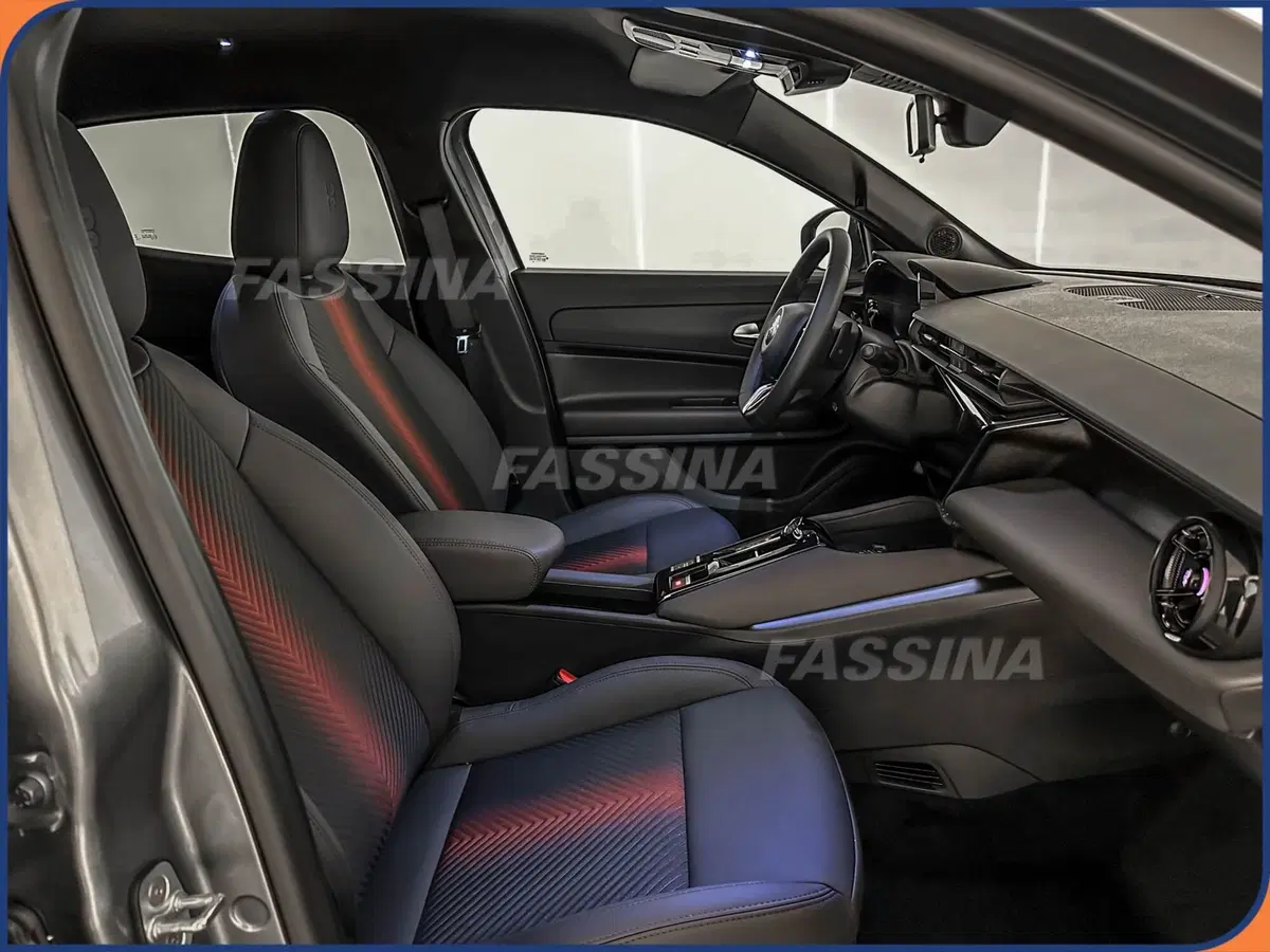 Alfa Romeo Junior nuova a Milano (14)
