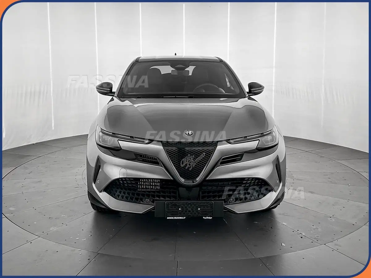 Alfa Romeo Junior nuova a Milano (2)
