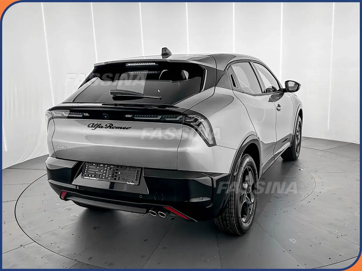 Alfa Romeo Junior nuova a Milano (6)