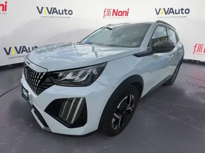 Peugeot 2008 1.2 puretech Allure s&s 100cv del 2023 usata a Massa