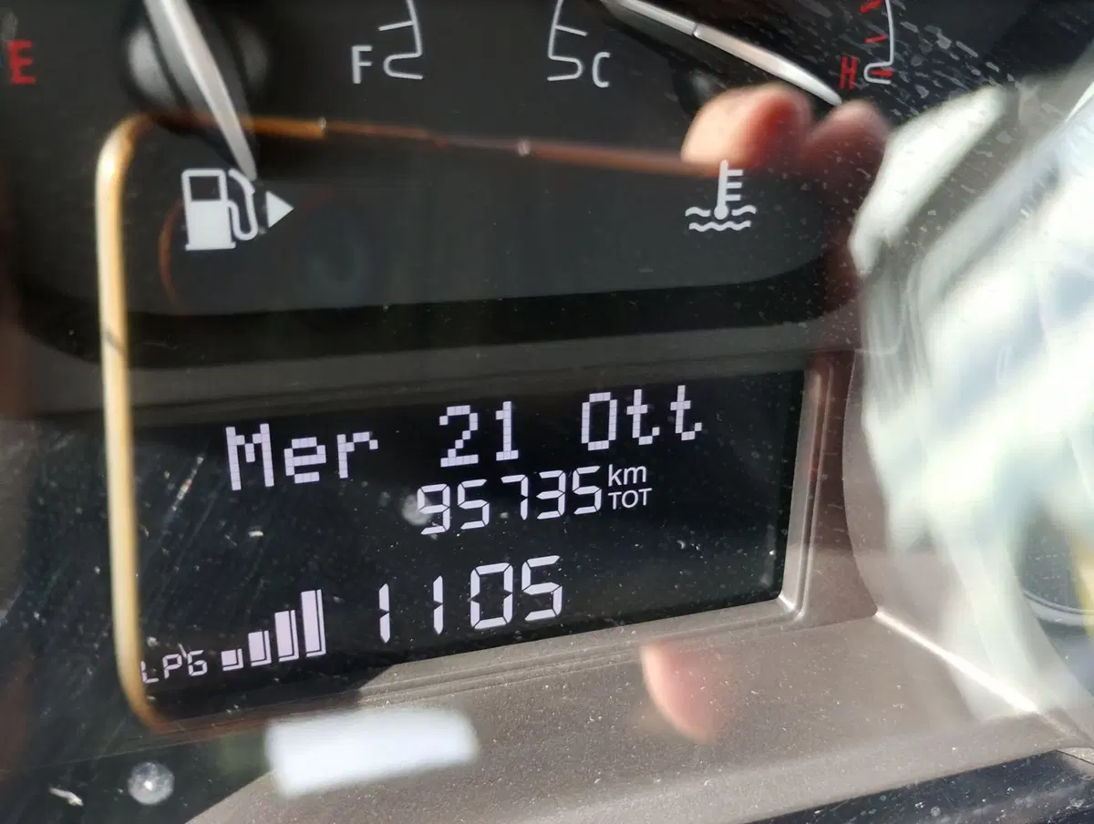 Lancia Ypsilon usata a Ravenna (5)