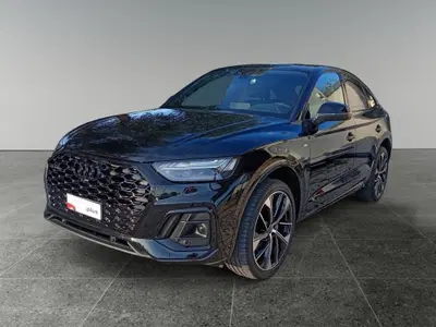 Audi Q5 Sportback 40 2.0 tdi mhev 12V Identity Black quattro s-tronic del 2024 usata a Triggiano