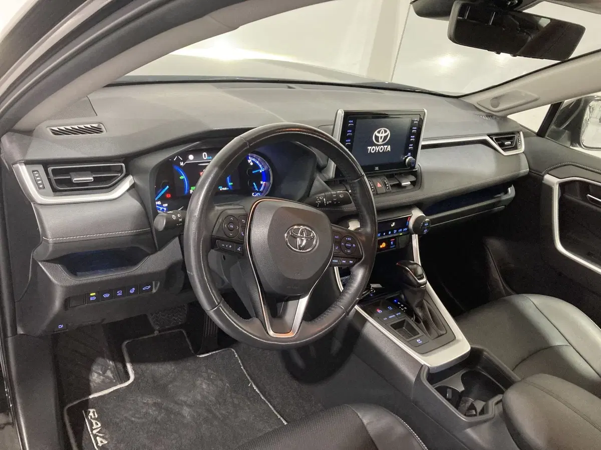Toyota Rav4 usata a Barletta-Andria-Trani (11)