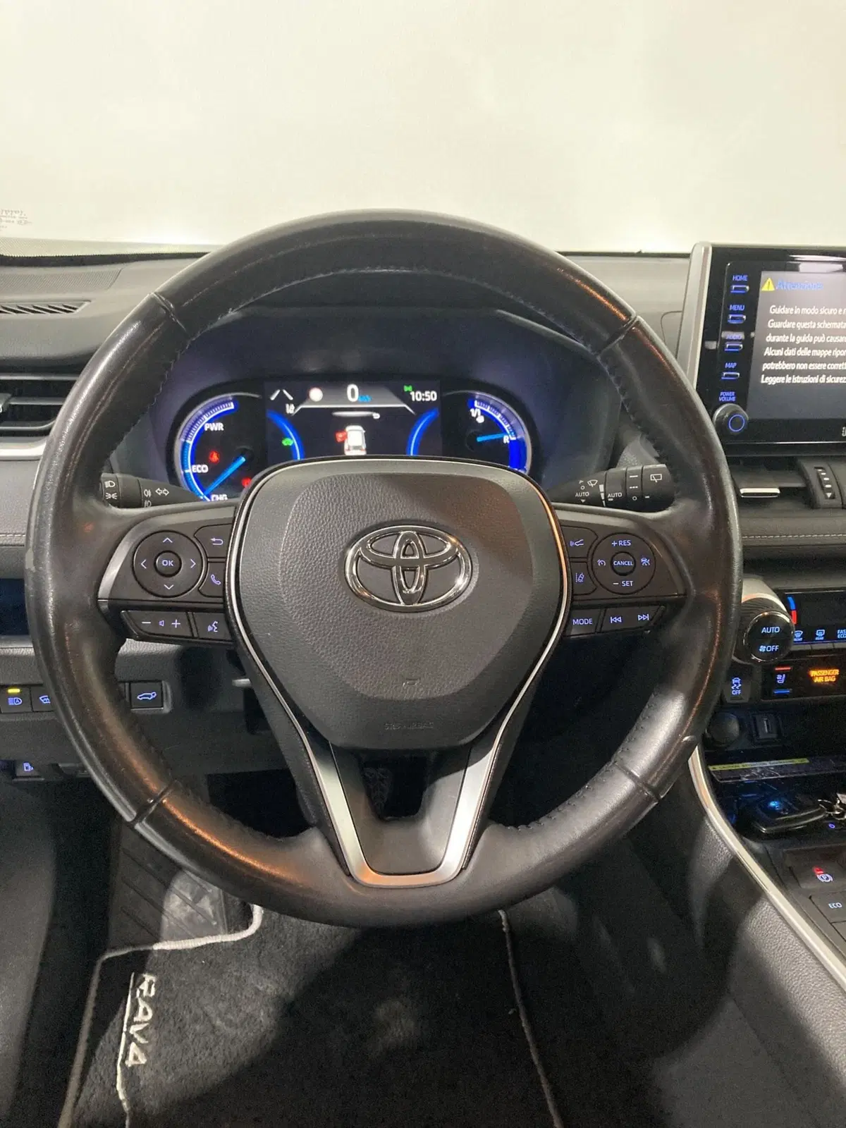 Toyota Rav4 usata a Barletta-Andria-Trani (12)