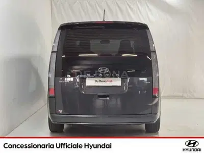 Hyundai Staria 2.2 Luxury awd auto del 2022 usata a Vicenza