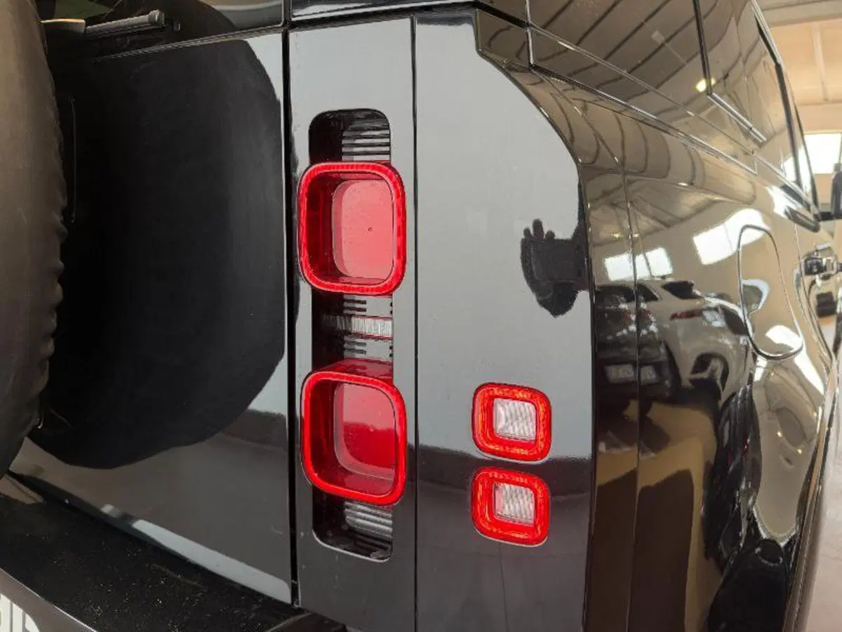 Land Rover Defender usata a Venezia (11)