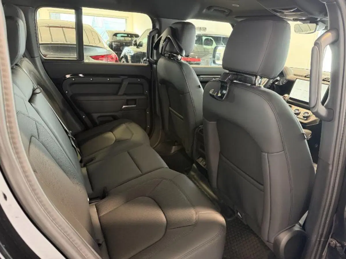 Land Rover Defender usata a Venezia (15)