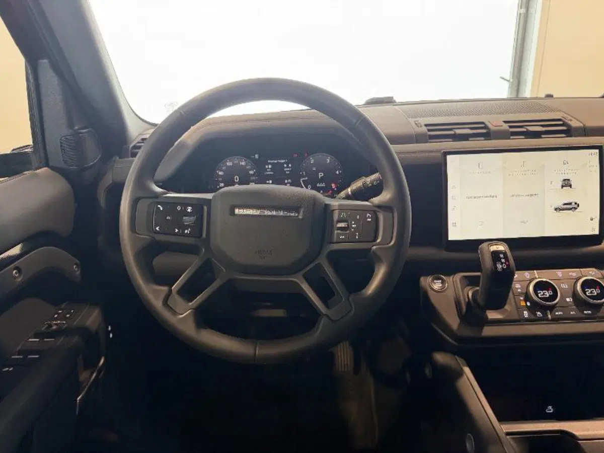 Land Rover Defender usata a Venezia (18)