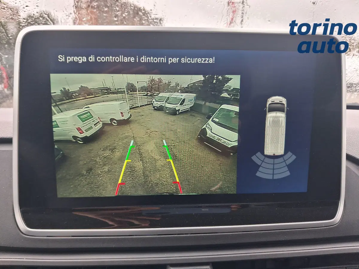 Maxus Deliver Furgone usata a Torino (8)