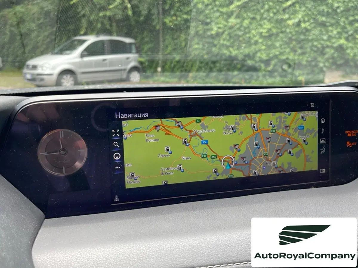 Lexus UX usata a Roma (14)