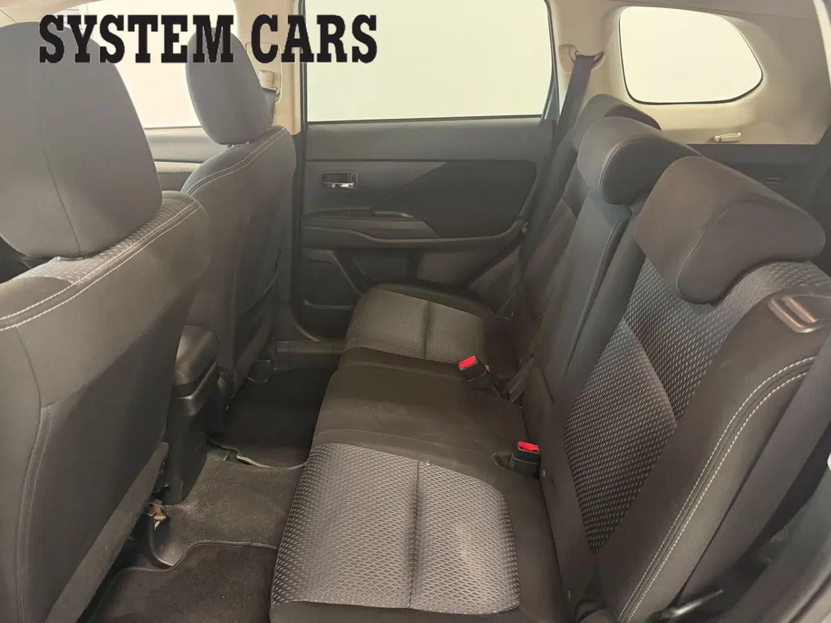 Mitsubishi Outlander usata a Varese (7)