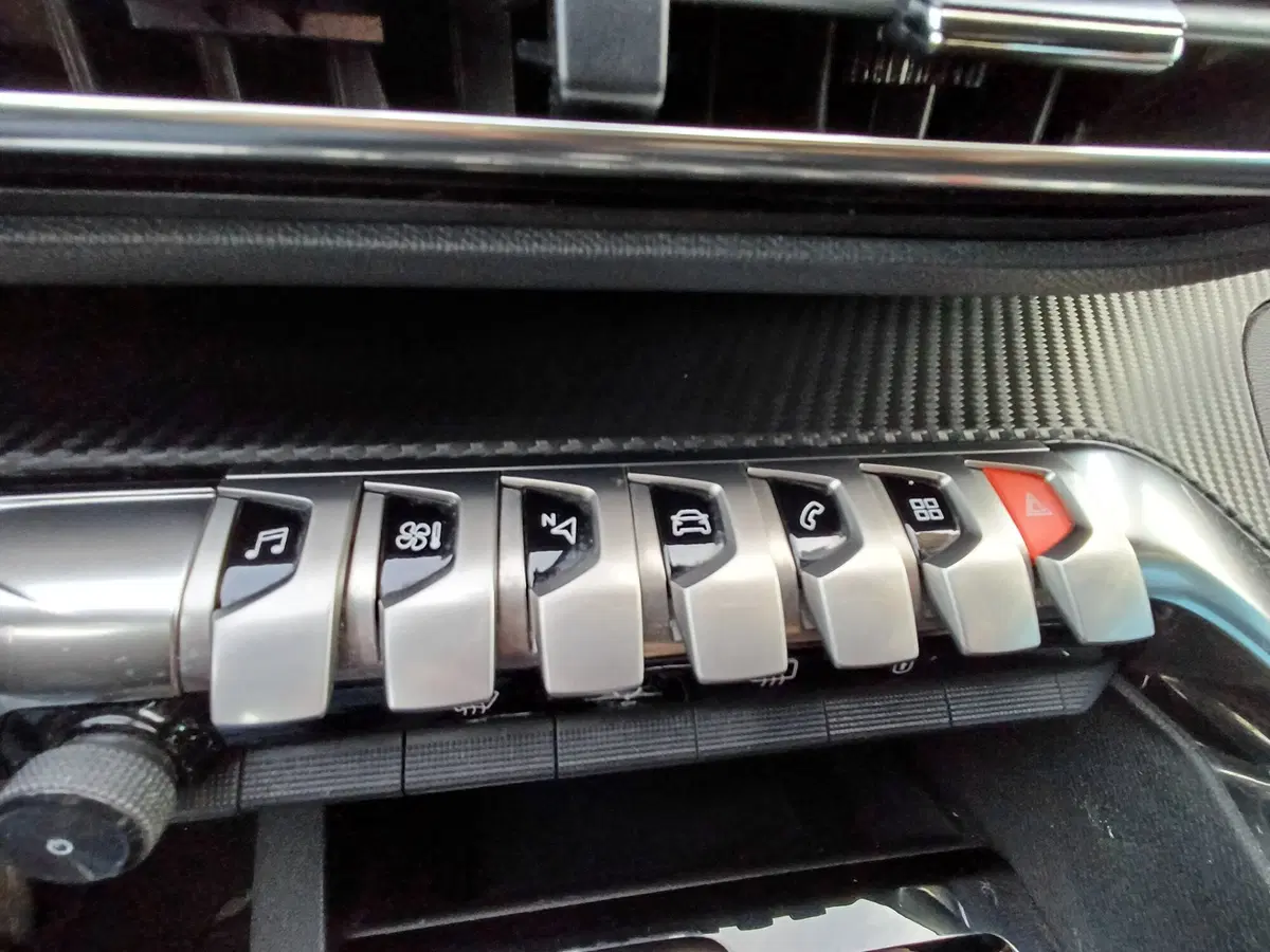 Peugeot 3008 usata a Modena (20)