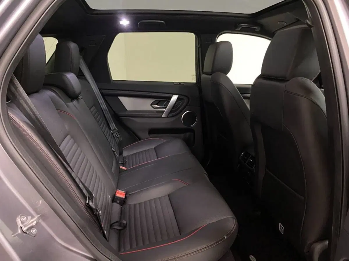 Land Rover Discovery Sport usata a Verbano Cusio Ossola (5)