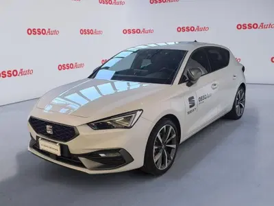 SEAT Leon 1.5 eTSI 150 CV DSG FR del 2024 usata a Udine