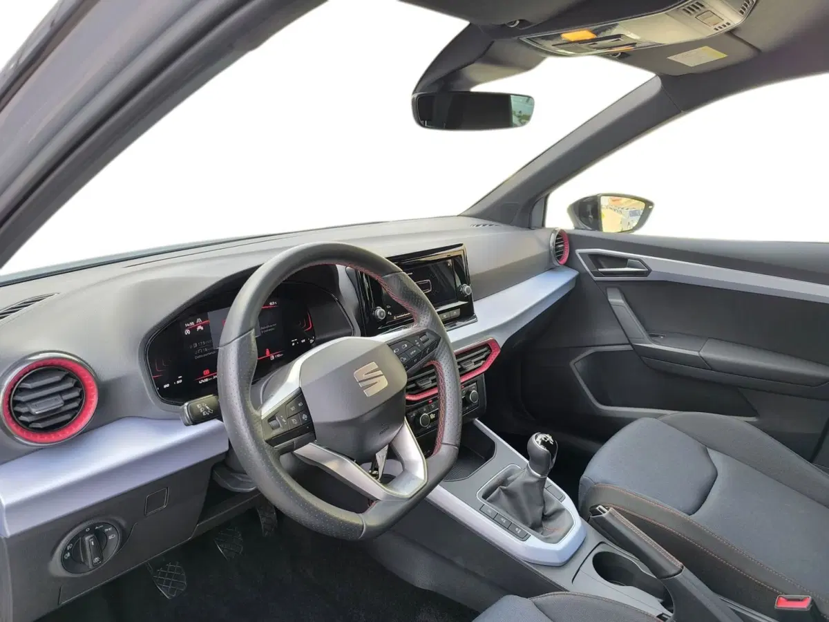 SEAT Arona usata a Udine (10)
