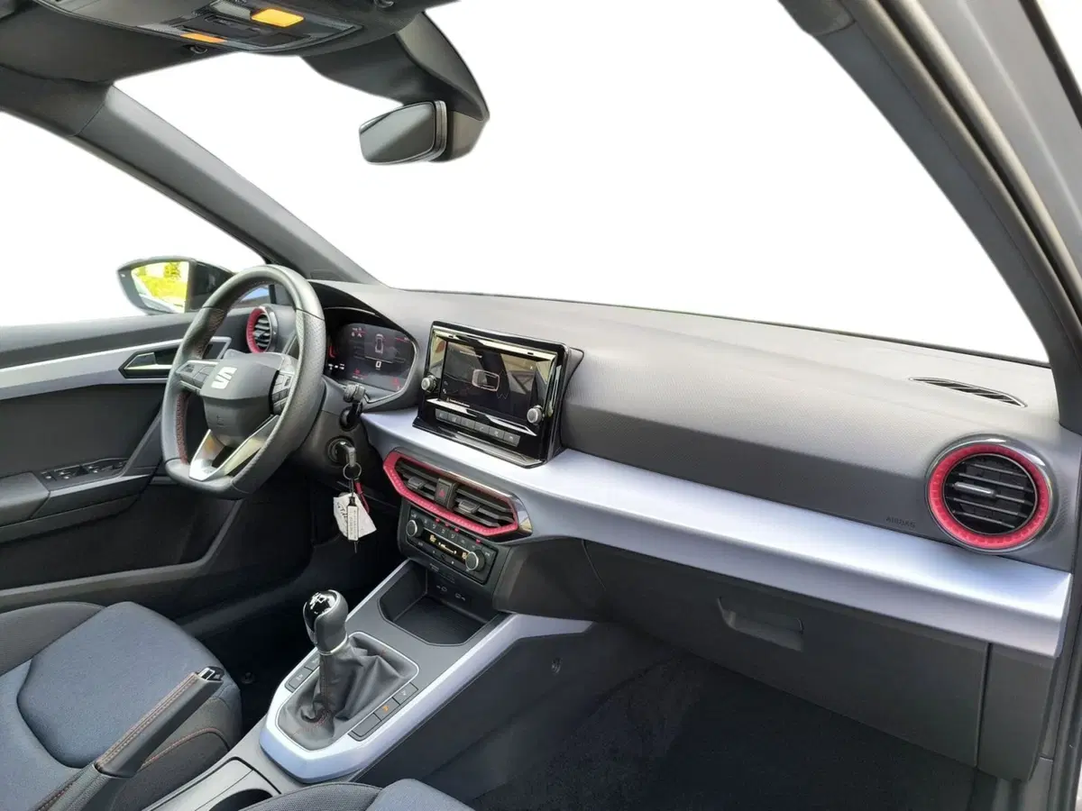 SEAT Arona usata a Udine (13)