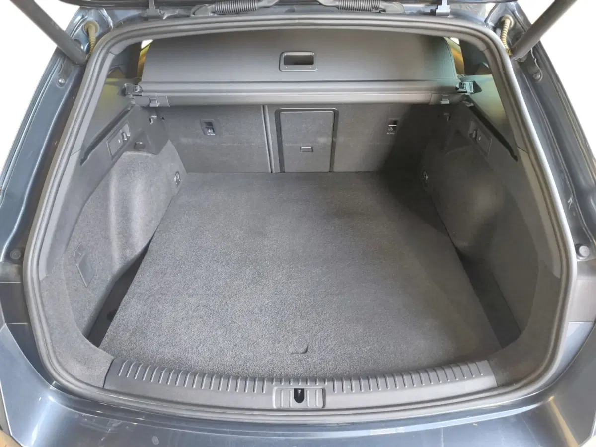 SEAT Leon ST usata a Udine (15)