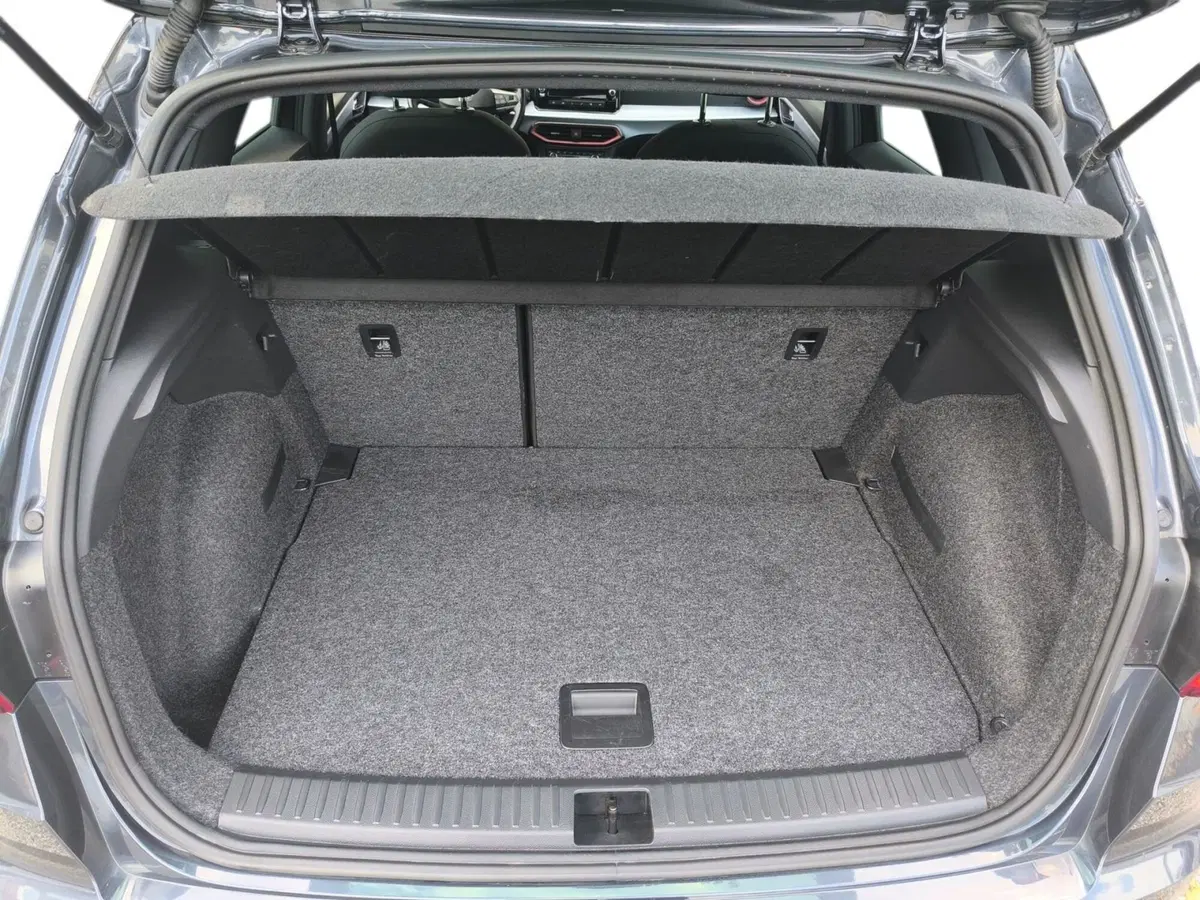 SEAT Arona usata a Udine (15)