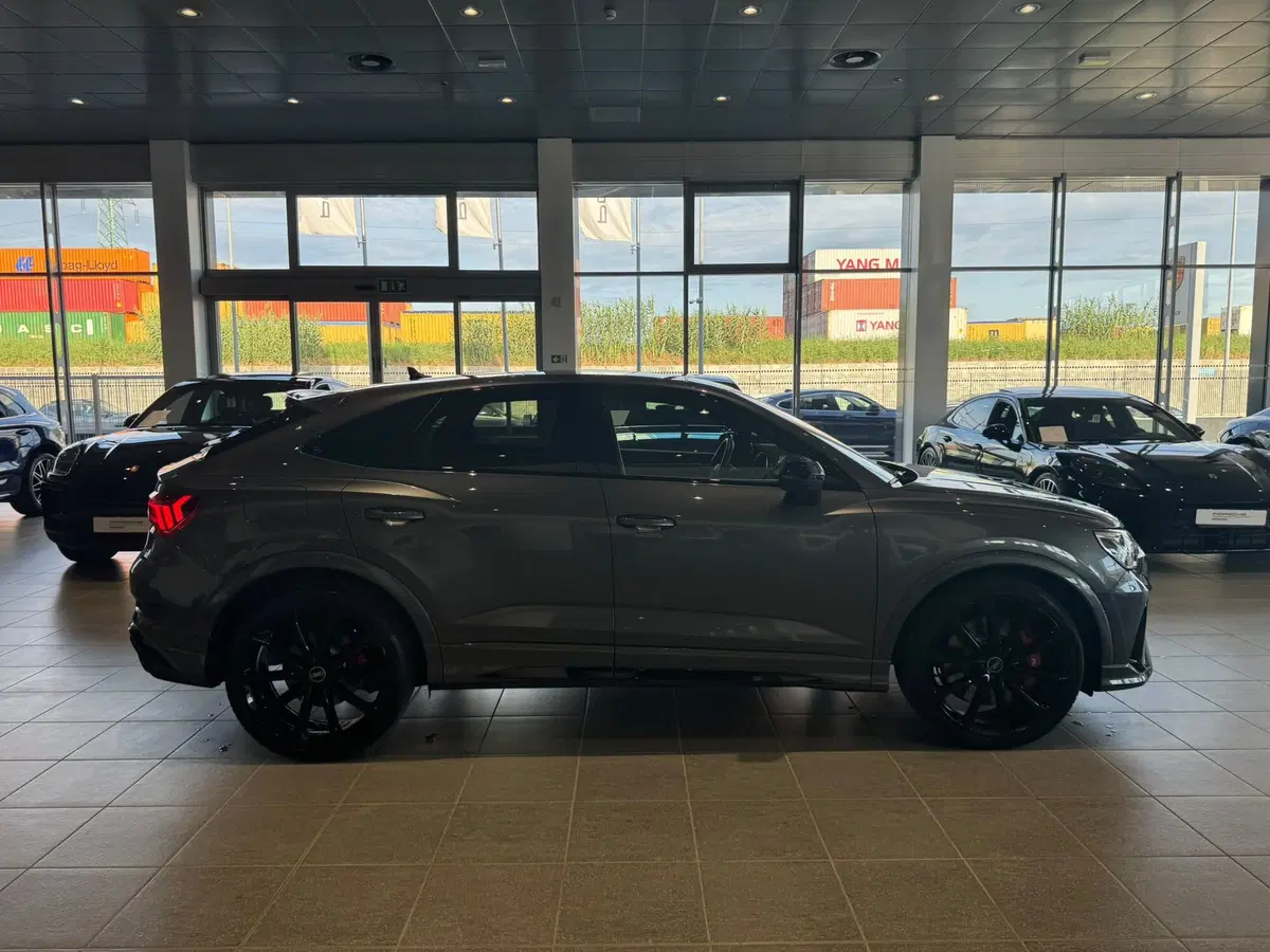 Audi RS Q3 Sportback usata a Firenze (10)